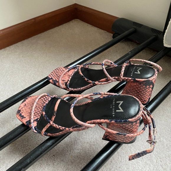 MARC FISHER Women Nakita Leather Sandals - NEW NWOB - Picture 4 of 9